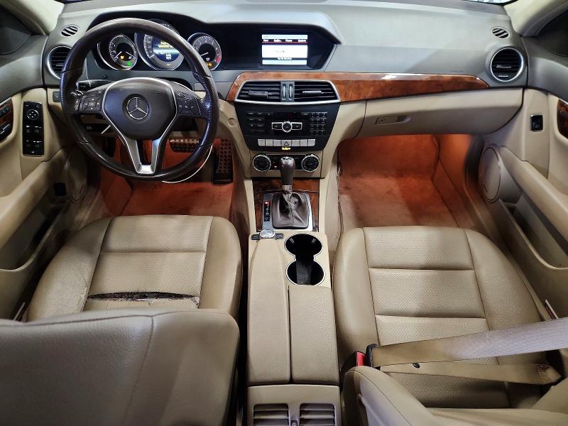 2013 Mercedes-benz C-klasse VIN WDDGF8AB7DR279496 COPART salvage auction — MINOR DENT/SCRATCHES, MA - CERTIFICATE OF TITLE, sold $450 on 2026-07-23 (photo 8)