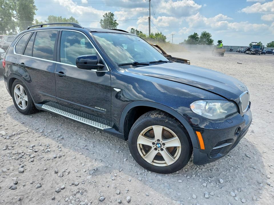 2013 BMW X5 VIN 5UXZW0C56D0B93632 COPART salvage auction — NORMAL WEAR, Mi - Dealer Only Clean Title, sold $800 on 2026-07-23 (photo 4)
