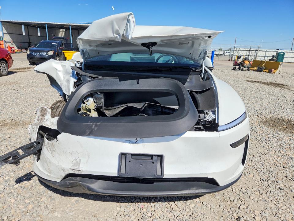 2026 Tesla Model y VIN 7SAYGDEE8TF576695 COPART salvage auction — FRONT END, Co - Public - Salvage Title, sold $22,400 on 2026-08-04 (photo 5)