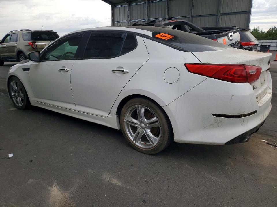 2015 Kia Optima VIN 5XXGR4A69FG405733 COPART salvage auction — MINOR DENT/SCRATCHES, NC - DIS/DLR/EXP ONLY CLEAN TITLE, sold $700 on 2026-07-20 (photo 2)