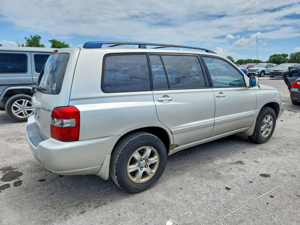 2006 Toyota Highlander VIN JTEGP21A260096294 COPART salvage auction — MINOR DENT/SCRATCHES, FL - CERTIFICATE OF TITLE, sold $1,500 on 2026-07-21 (photo 3)