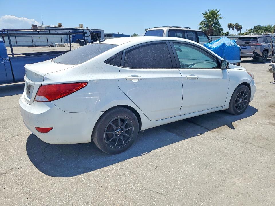2016 Hyundai Accent VIN KMHCT4AE2GU105918 COPART salvage auction — MINOR DENT/SCRATCHES, Ca - App For Dup Clean Or Ac, sold $600 on 2026-07-31 (photo 3)
