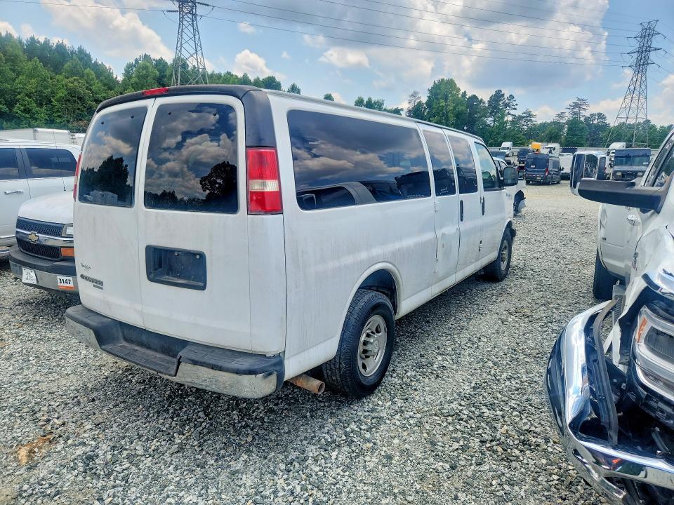 2016 Chevrolet VIN 1GAZGPFGXG1194078 COPART salvage auction — NORMAL WEAR, Fl - Dealer Only Clean Title (P), sold $2,350 on 2026-07-22 (photo 3)