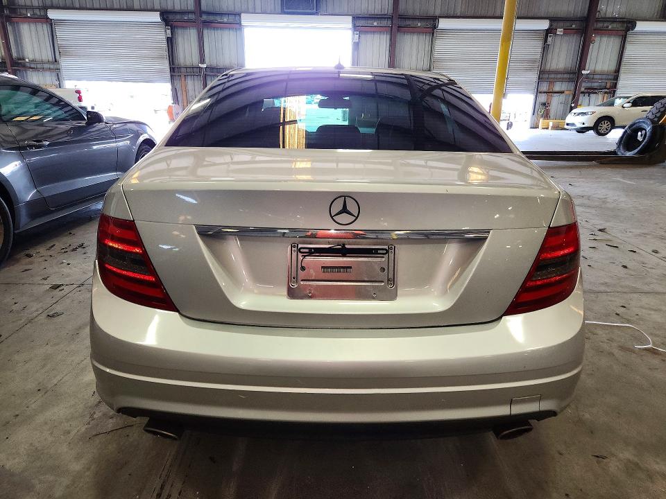 2011 Mercedes-benz C class VIN WDDGF8BB4BR140485 COPART salvage auction — WATER/FLOOD, FL - CERT OF TITLE-SLVG REBLD FLOOD, sold $525 on 2026-07-13 (photo 6)