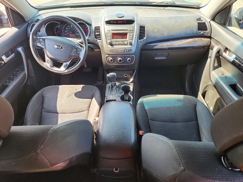 2015 Kia Sorento VIN 5XYKTCA67FG560315 COPART salvage auction — NORMAL WEAR, Ct - Certificate Of Title, sold $1,175 on 2026-08-02 (photo 8)