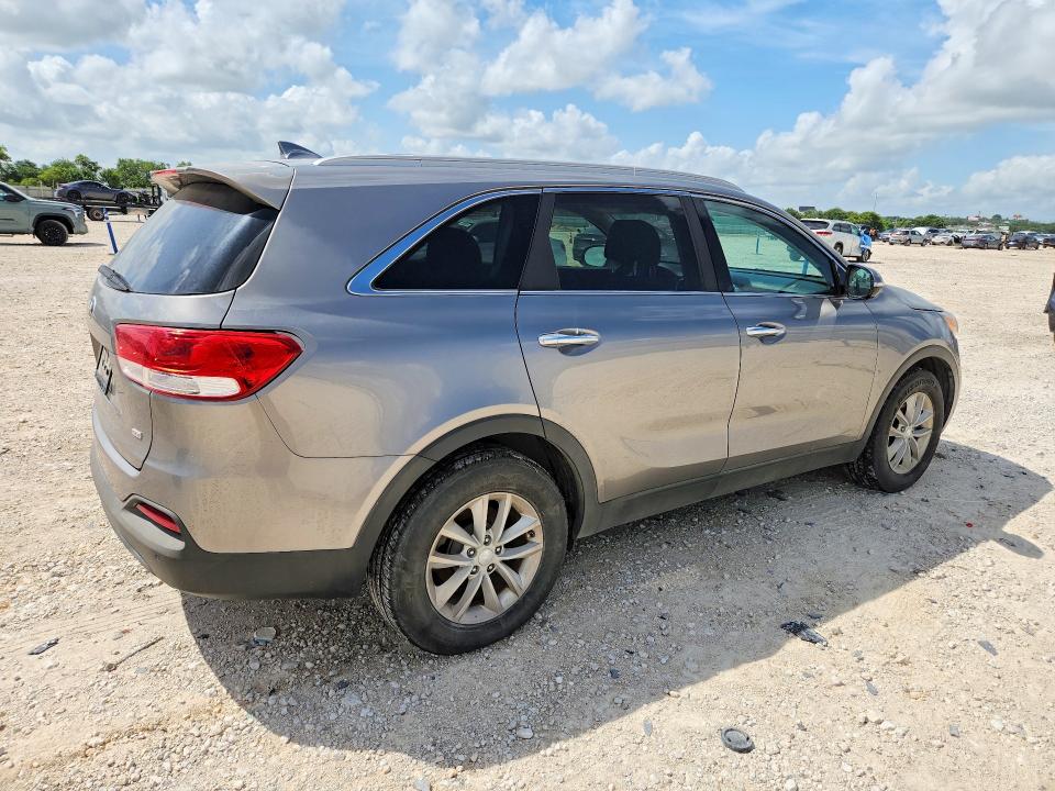 2018 Kia Sorento VIN 5XYPG4A33JG338336 COPART salvage auction — MINOR DENT/SCRATCHES, Tx - Certificate Of Title, sold $2,500 on 2026-07-09 (photo 3)