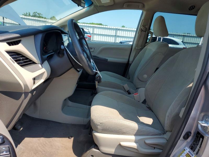 2017 Toyota Sienna VIN 5TDZZ3DC4HS875268 COPART salvage auction — WATER/FLOOD, VA - CERT OF TITLE-FLOOD, sold $3,550 on 2026-07-29 (photo 7)