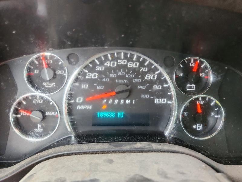2027 Chevrolet Express VIN 1GCWGAFG5J1907578 COPART salvage auction — MINOR DENT/SCRATCHES, Fl - Certificate Of Title, sold $1,950 on 2026-07-29 (photo 9)