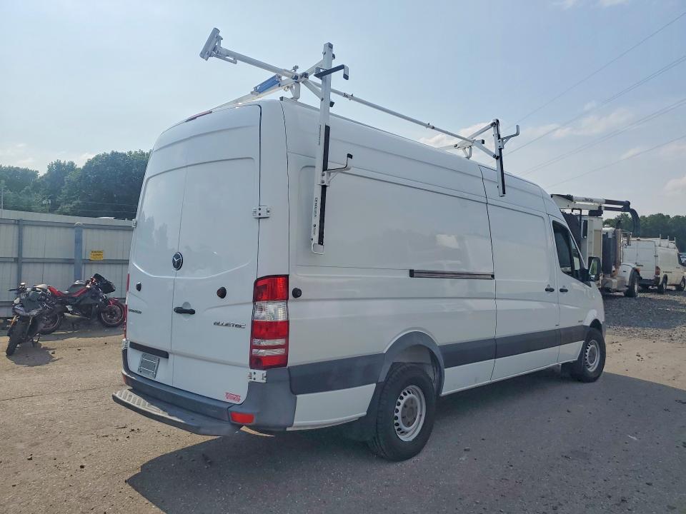 2014 Mercedes-benz Sprinter VIN WD3PE8DC3E5836036 COPART salvage auction — NORMAL WEAR, Pa - Cert Of Title, sold $3,700 on 2026-08-03 (photo 3)