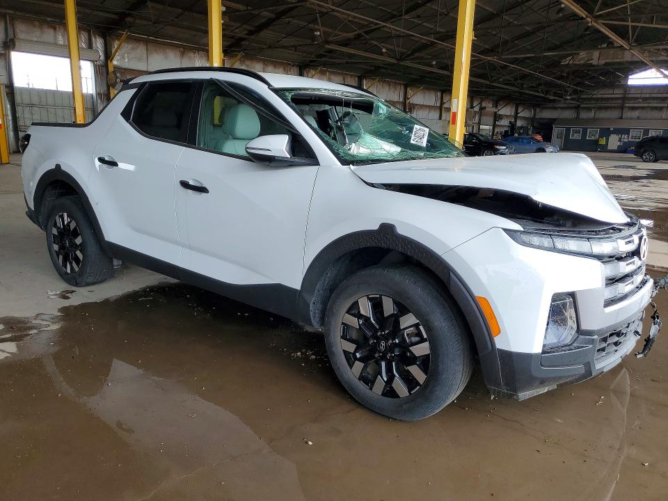 2025 Hyundai Santa cruz VIN 5NTJBDDE3SH137582 COPART salvage auction — FRONT END, Ca - Non-Repairable Vehicle Cert, sold $8,800 on 2026-07-29 (photo 4)