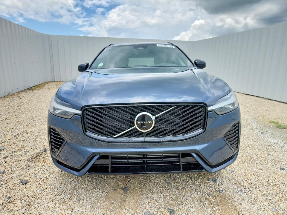 2026 Volvo Xc60 VIN YV4H60RC0T1454162 COPART salvage auction — SIDE, FL - CERTIFICATE OF TITLE, sold $22,900 on 2026-08-10 (photo 5)