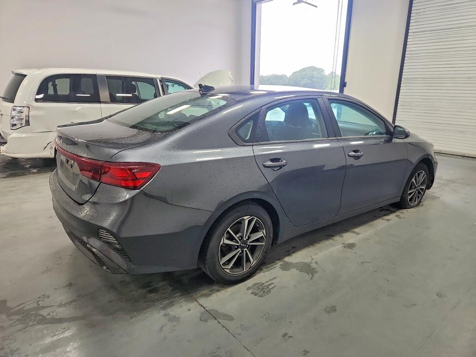 2024 Kia Forte VIN 3KPF24ADXRE755030 COPART salvage auction — SIDE, Ma - Certificate Of Title, sold $8,400 on 2026-07-20 (photo 3)