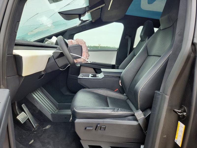 2024 Tesla Cybertruck VIN 7G2CEHEE7RA019624 COPART salvage auction — FRONT END, Tx - Salvage Vehicle Title, sold $44,000 on 2026-07-24 (photo 7)