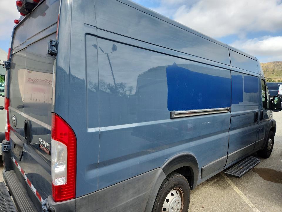 2020 Ram Promaster 3500 VIN 3C6URVJG1LE145258 COPART salvage auction — MINOR DENT/SCRATCHES, CA - DIS/DLR/EXP ONLY CLEAN TITLE, sold $200 on 2026-07-28 (photo 3)