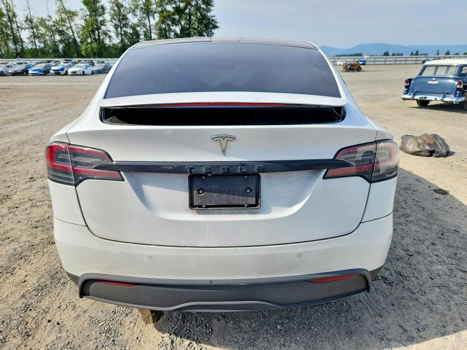 2022 Tesla Model x VIN 7SAXCAE5XNF358234 COPART salvage auction — SIDE, WA - CERT OF OWNERSHIP-REBUILT, sold $17,400 on 2026-07-27 (photo 6)