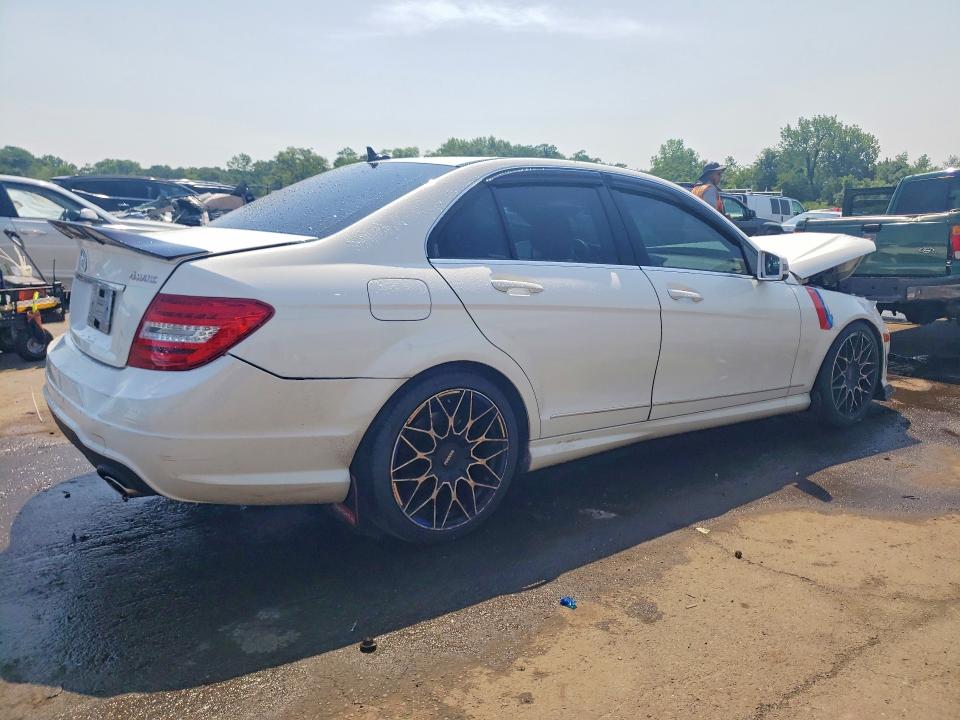 2013 Mercedes-benz C-klasse VIN WDDGF8AB5DR258758 COPART salvage auction — FRONT END, Salvage Title, sold $675 on 2026-07-28 (photo 3)