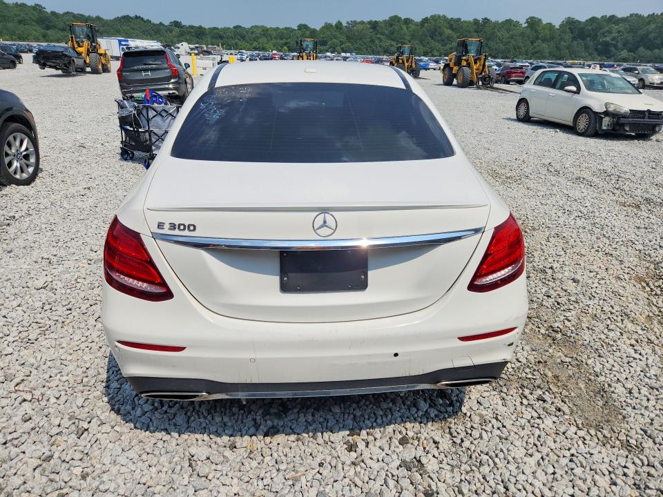 2017 Mercedes-benz E-klasse VIN WDDZF4JB5HA074376 COPART salvage auction — MINOR DENT/SCRATCHES, Ga - Certificate Of Title (P), sold $10,500 on 2026-08-04 (photo 6)