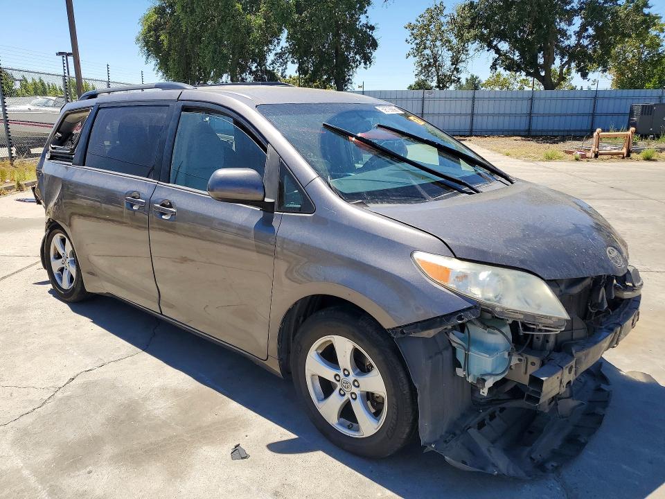 2016 Toyota Sienna VIN 5TDKK3DC1GS759160 COPART salvage auction — REAR END, Ca - Salvage Certificate, sold $350 on 2026-07-20 (photo 4)