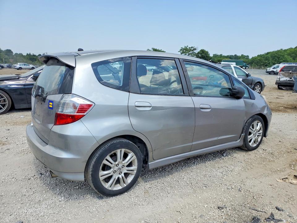 2010 Honda Fit VIN JHMGE8H62AS024554 COPART salvage auction — SIDE, Md - Cert Of Salvage > 75% Damage, sold $875 on 2026-07-28 (photo 3)