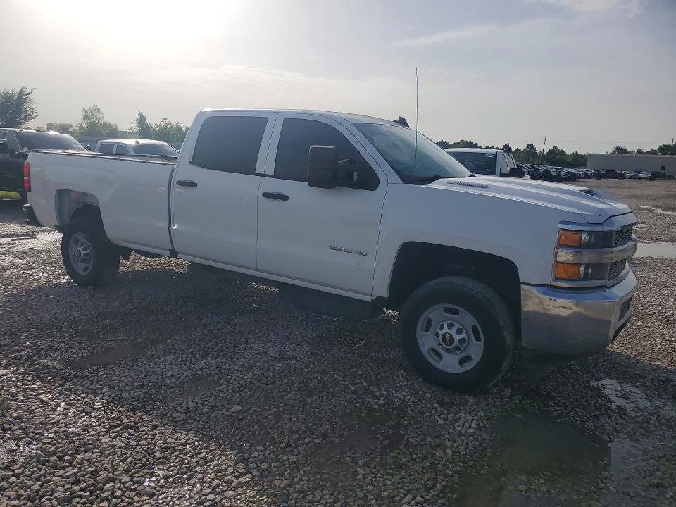 2019 Chevrolet Silverado VIN 1GC1CREYXKF122024 COPART salvage auction — MINOR DENT/SCRATCHES, Tx - Certificate Of Title (P), sold $11,100 on 2026-09-03 (photo 4)