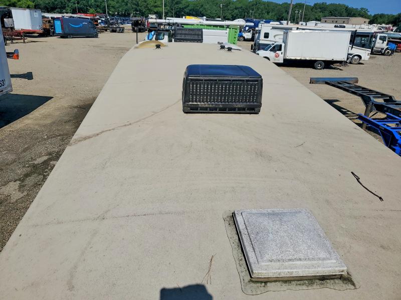 2016 Other Keystone VIN 4YDF28D2XG2508678 COPART salvage auction — BURN, NJ - CERT OF TITLE-SALVAGE, sold $3,600 on 2026-09-08 (photo 9)