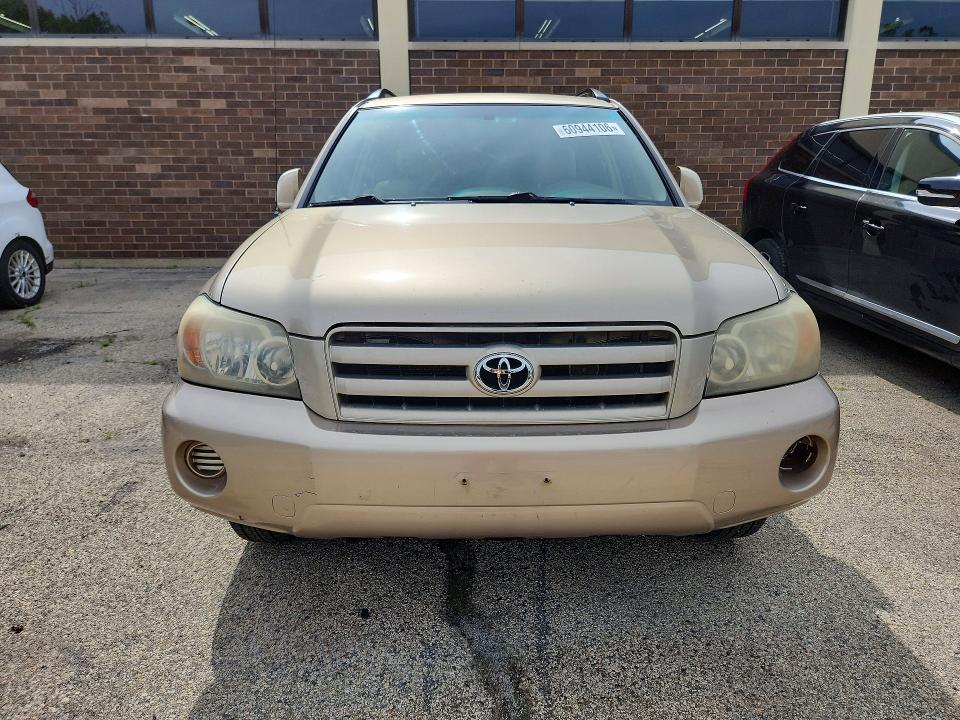 2004 Toyota Highlander VIN JTEDD21A440075004 COPART salvage auction — MECHANICAL, In - Certificate Of Title, sold $1,100 on 2026-07-27 (photo 5)