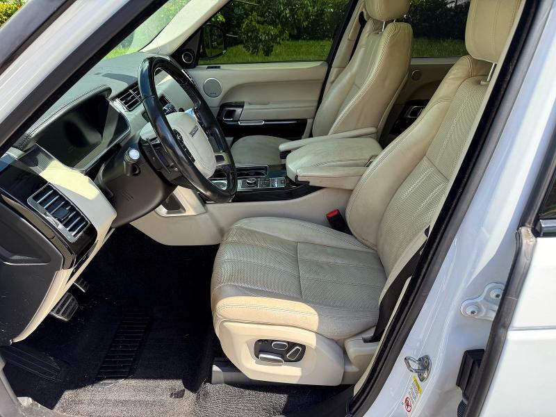 2015 Land rover RANGE ROVER VIN SALGS2TFXFA200867 COPART salvage auction — NORMAL WEAR, Fl - Certificate Of Title (P), sold $4,450 on 2026-09-08 (photo 9)