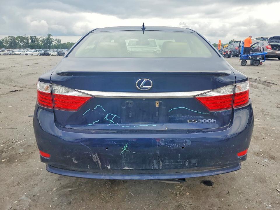 2015 Lexus ES VIN JTHBW1GGXF2095677 COPART salvage auction — REAR END, Va - Cert Of Title - Salvage, sold $5,400 on 2026-07-22 (photo 6)