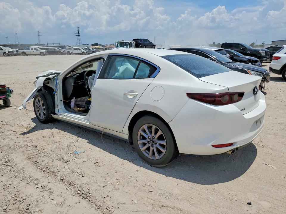 2021 Mazda 3 VIN JM1BPAAL0M1327761 COPART salvage auction — FRONT END, Tx - Salvage Vehicle Title, sold $400 on 2026-07-10 (photo 2)