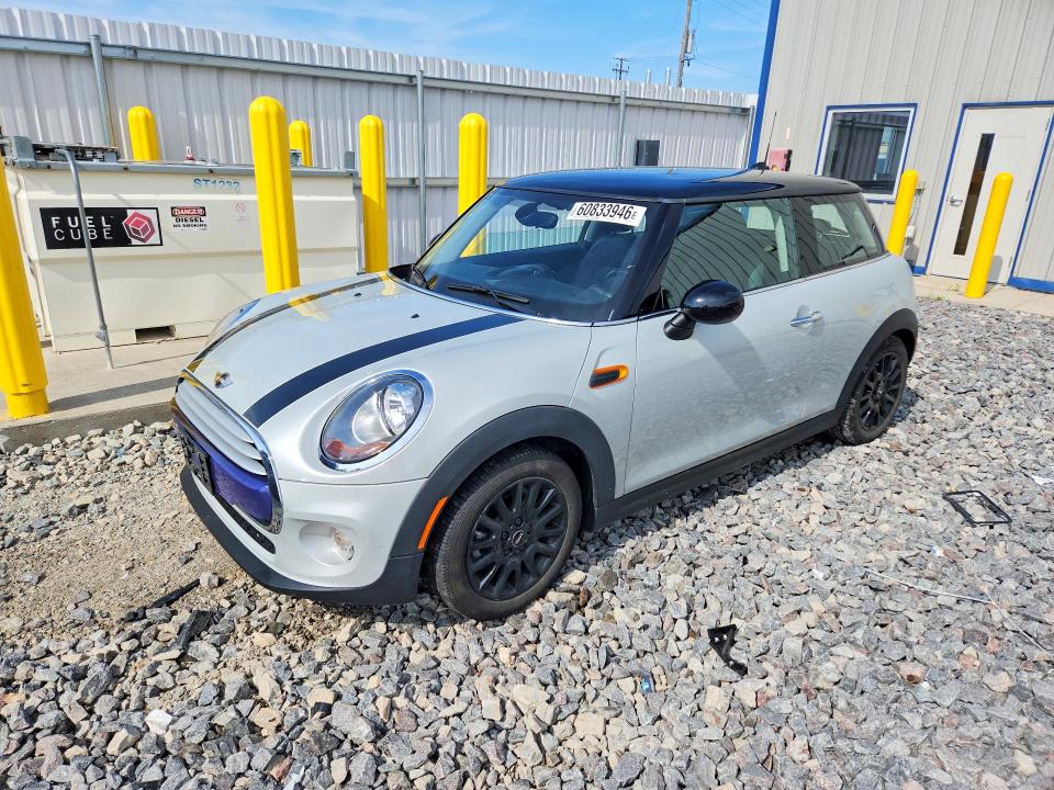 2015 Mini Cooper VIN WMWXM5C50F3A56986 COPART salvage auction — MINOR DENT/SCRATCHES, Wi - Junked Vehicle Bill Of Sale, sold $1,200 on 2026-08-17 (photo 1)