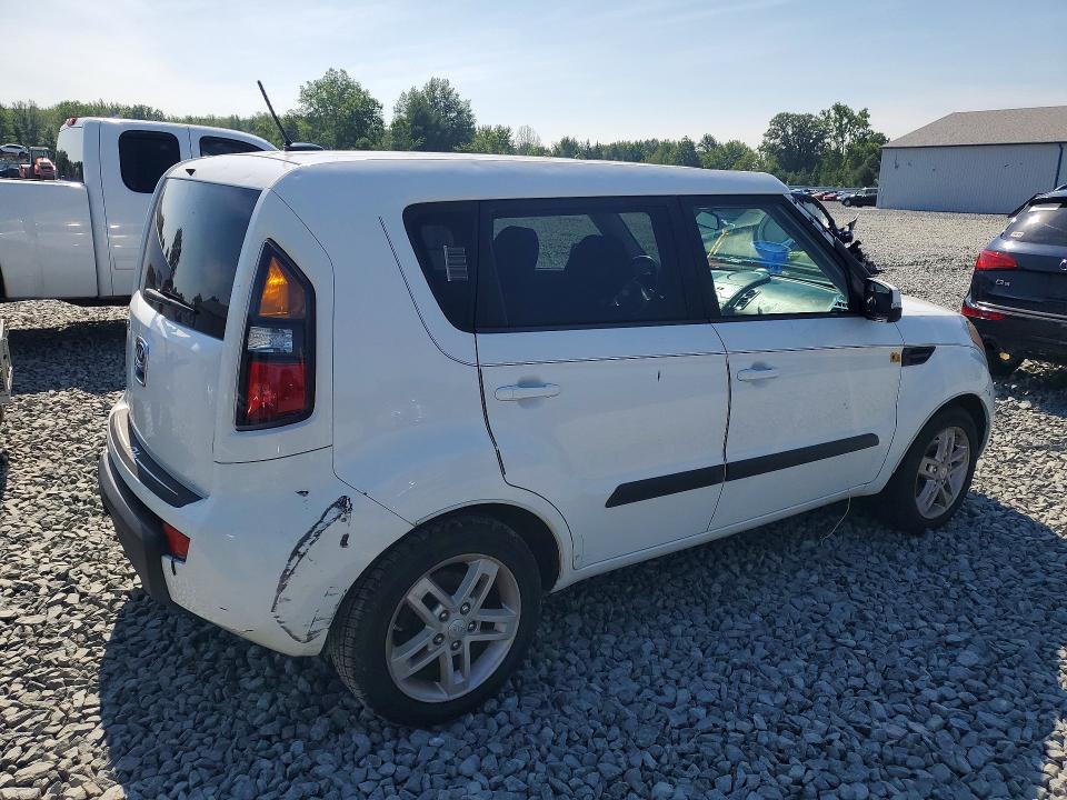 2011 Kia Soul VIN KNDJT2A24B7315126 COPART salvage auction — HAIL, Fl - Cert Of Title Slvg Rebuildable, sold $90 on 2026-07-30 (photo 3)