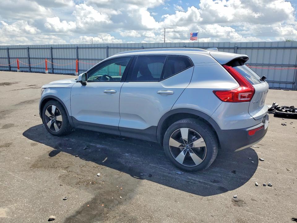 2021 Volvo Xc40 VIN YV4162UK2M2403804 COPART salvage auction — FRONT END, Fl - Certificate Of Destruction, sold $3,950 on 2026-08-19 (photo 2)