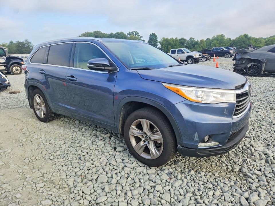 2016 Toyota Highlander VIN 5TDDKRFH6GS325739 COPART salvage auction — REAR END, Nc - Salvage Certificate Of Title, sold $7,600 on 2026-07-22 (photo 4)