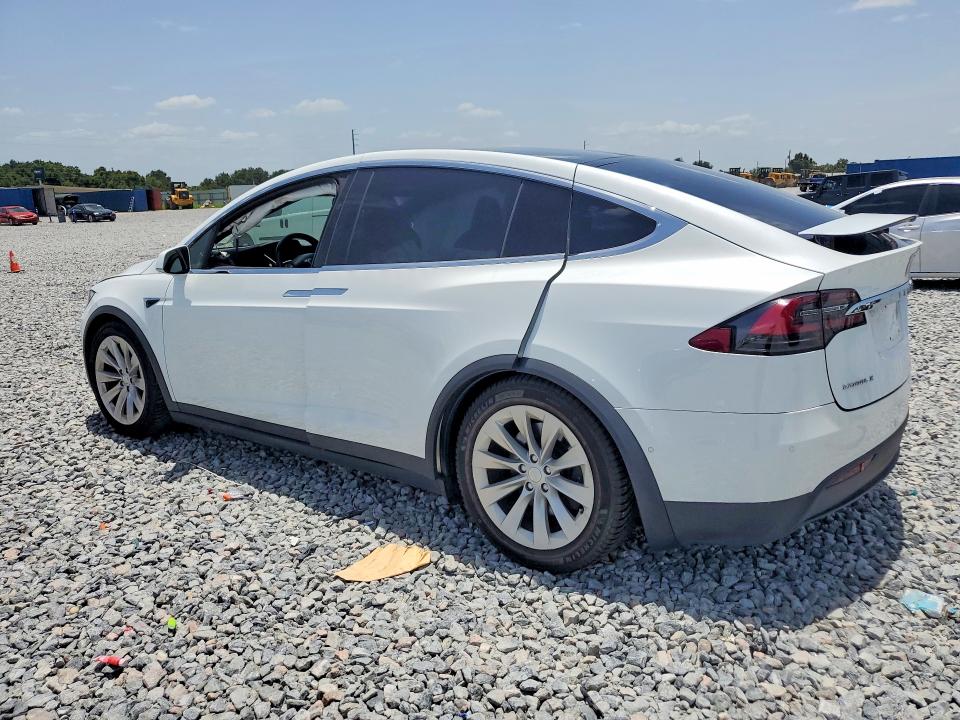 2018 Tesla Model x VIN 5YJXCBE27JF118237 COPART salvage auction — SIDE, Fl - Cert Of Title Slvg Rebuildable, sold $5,500 on 2026-07-24 (photo 2)