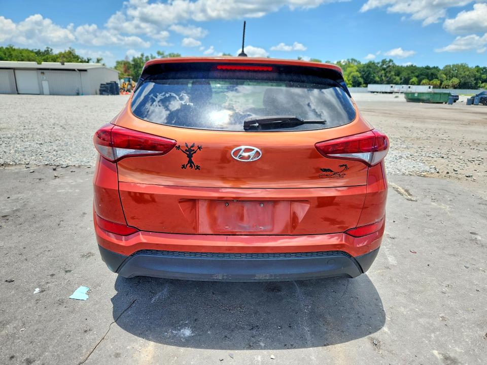 2017 Hyundai Tucson VIN KM8J23A43HU538368 COPART salvage auction — MINOR DENT/SCRATCHES, Mt - Certificate Of Title, sold $1,800 on 2026-07-27 (photo 6)