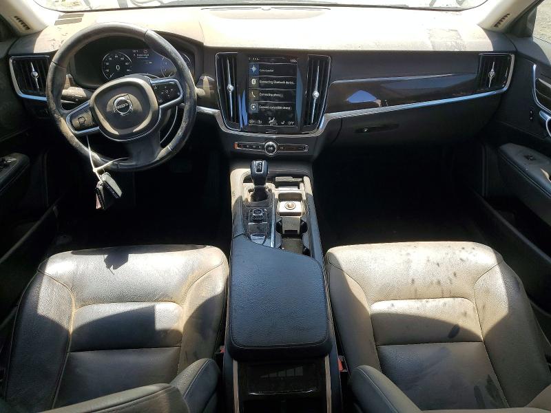 2017 Volvo S90 VIN YV1102AK8H1007231 COPART salvage auction — MINOR DENT/SCRATCHES, Salvage Title, sold $3,975 on 2026-08-13 (photo 8)