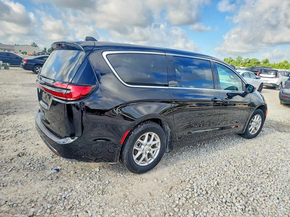 2026 Chrysler Pacifica VIN 2C4RC1BG6TR196583 COPART salvage auction — WATER/FLOOD, Fl - Cert Of Title-Slvg Rebld Flood, sold $11,800 on 2026-07-31 (photo 3)