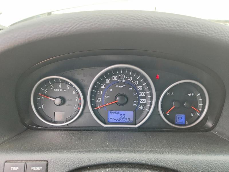 2010 Hyundai Veracruz VIN KM8NUDCC2AU120573 COPART salvage auction — REAR END, Ab - Bos - Salvage, sold $725 on 2026-07-16 (photo 9)
