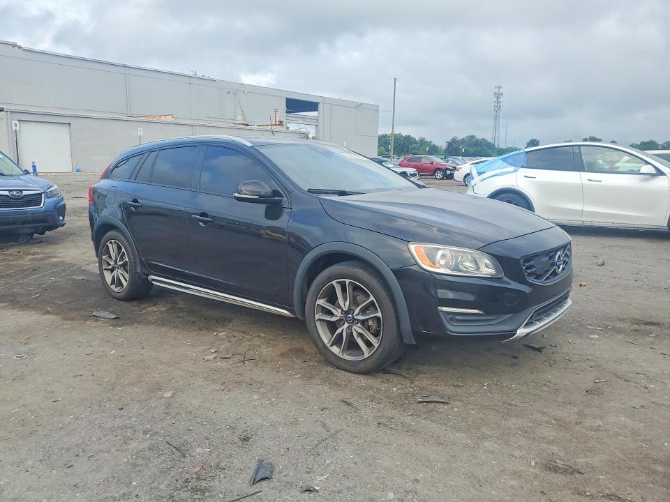 2016 Volvo V60 VIN YV4612HK8G1019258 COPART salvage auction — MINOR DENT/SCRATCHES, Va - Certificate Of Title, sold $5,800 on 2026-07-29 (photo 4)