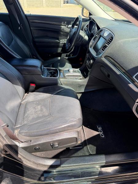 2015 Chrysler 300 VIN 2C3CCAAG0FH785943 COPART salvage auction — DAMAGE HISTORY, TX - CERT OF TITLE-REBUILT SALVAGE (P), sold $6,200 on 2026-08-19 (photo 5)