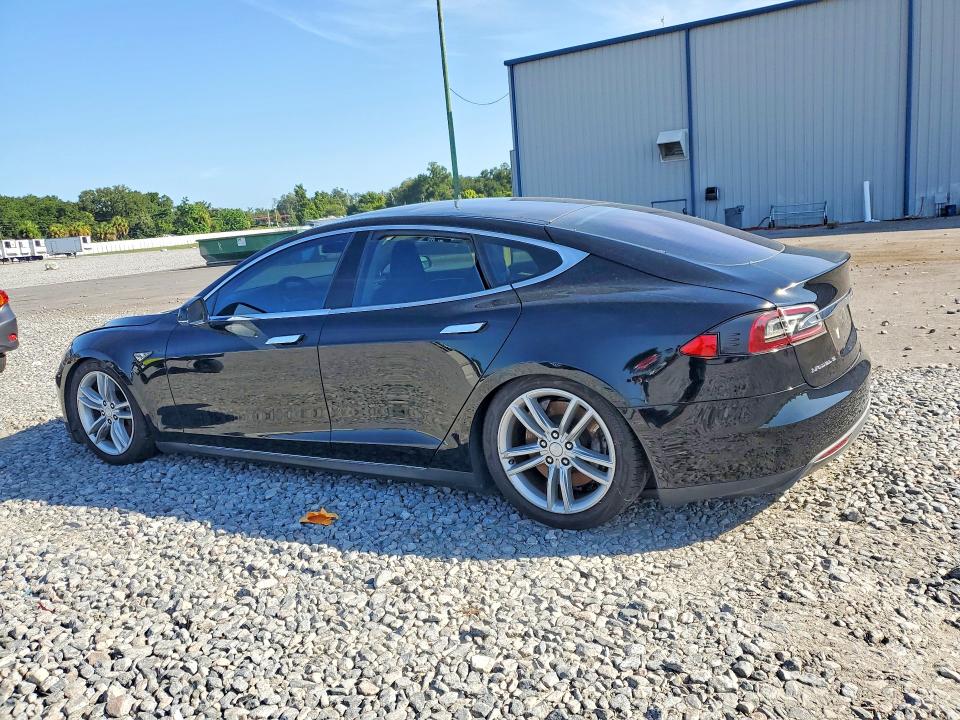 2013 Tesla VIN 5YJSA1CN7DFP12290 COPART salvage auction — MINOR DENT/SCRATCHES, MT - CERTIFICATE OF TITLE, sold $3,750 on 2026-07-27 (photo 2)