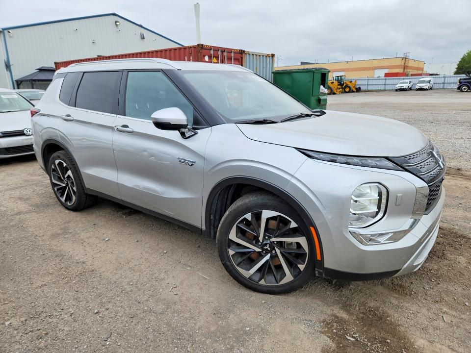 2024 Mitsubishi Outlander VIN JA4T5VA93RZ623656 COPART salvage auction — FRONT END, ON - PERMIT NO BRAND - UNFIT, sold $5,800 on 2026-07-28 (photo 4)
