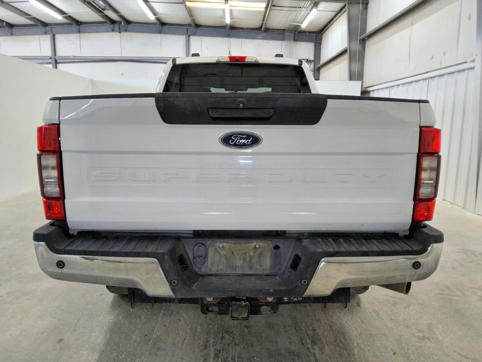 2021 Ford F-250 super duty VIN 1FT7W2B68MEC24698 COPART salvage auction — NORMAL WEAR, TX - CERTIFICATE OF TITLE, sold $18,200 on 2026-07-28 (photo 6)