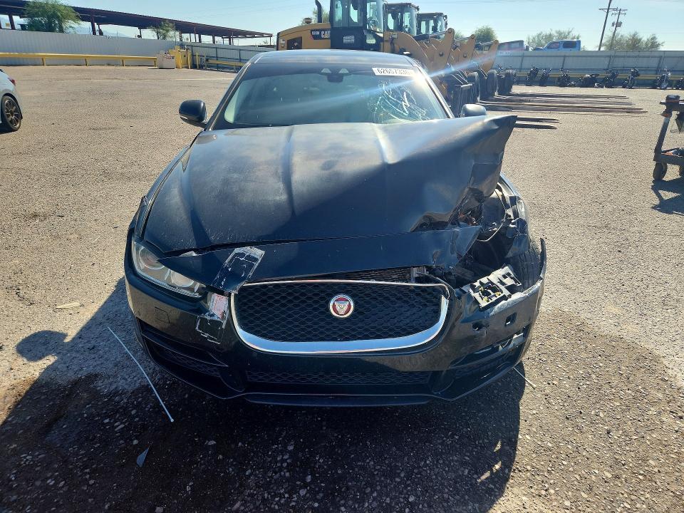 2018 Jaguar Xe VIN SAJAE4FX8JCP25638 COPART salvage auction — FRONT END, Az - Cert Of Title - Salvage, sold $899 on 2026-09-11 (photo 5)