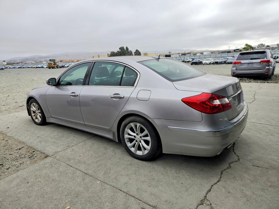 2013 Hyundai Genesis VIN KMHGC4DD2DU242647 COPART salvage auction — MINOR DENT/SCRATCHES, Ca - Dlr/Dis/Exp Only Salvage Title, sold $125 on 2026-07-23 (photo 2)
