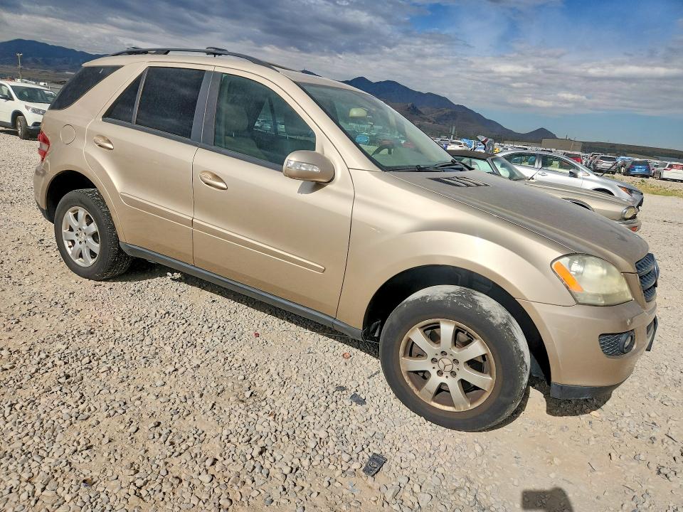 2006 Mercedes-benz Ml-class VIN 4JGBB86E36A065623 COPART salvage auction — MINOR DENT/SCRATCHES, Ut - Certificate Of Title, sold $1,500 on 2026-08-05 (photo 4)