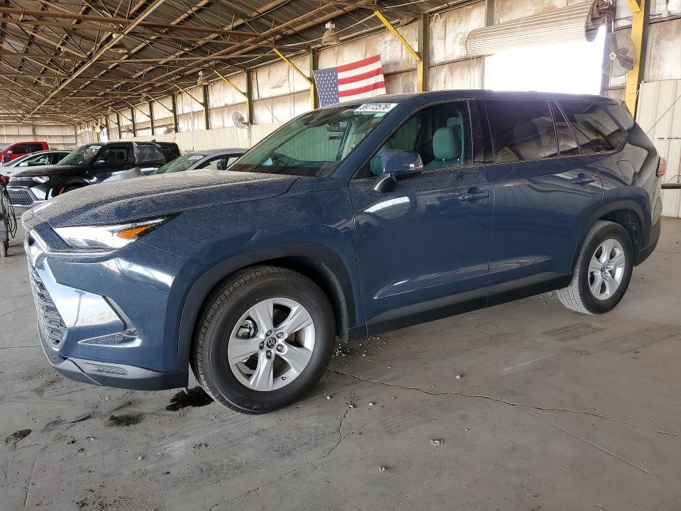 2025 Toyota Highlander VIN 5TDACAB57SS041056 COPART salvage auction — NORMAL WEAR, AZ - CERTIFICATE OF TITLE (P), sold $25,750 on 2026-07-18 (photo 1)