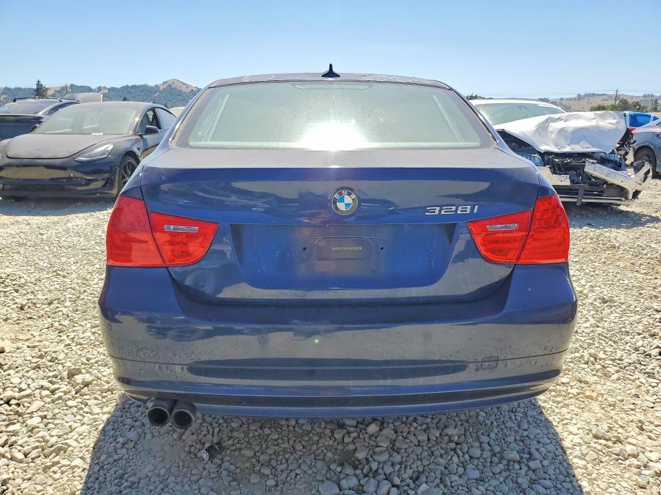 2011 BMW 3 series VIN WBAPH7C50BE679827 COPART salvage auction — MINOR DENT/SCRATCHES, Ca - Dis/Dlr/Exp Only Clean Title, sold $1,000 on 2026-07-28 (photo 6)