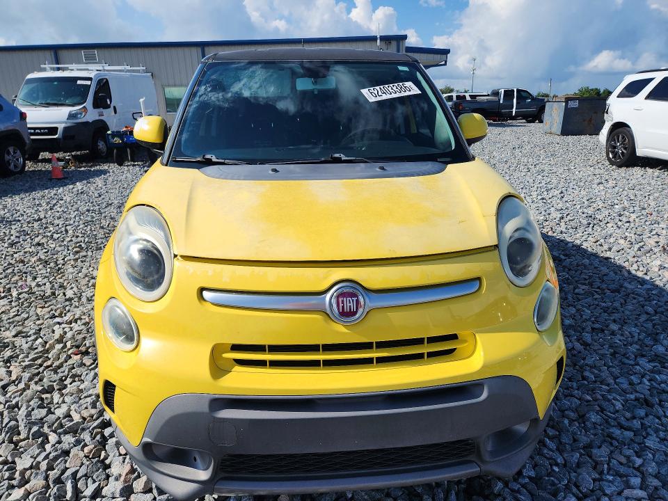 2014 Fiat 500l VIN ZFBCFADH4EZ023496 COPART salvage auction — REAR END, Salvage Title, sold $1,000 on 2026-08-11 (photo 5)