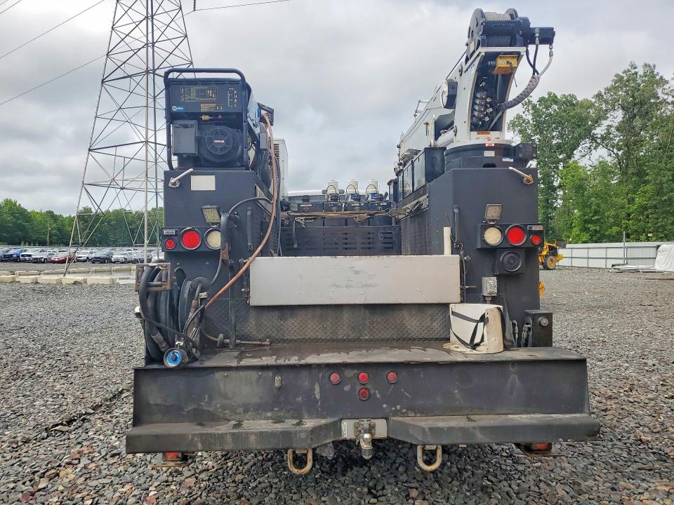 2019 Ford F-750 VIN 1FDXF7DE5KDF03770 COPART salvage auction — MINOR DENT/SCRATCHES, Nj - Certificate Of Title, sold $38,250 on 2026-07-16 (photo 6)